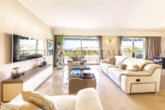 Apartment in Fontmerle, Antibes, France 4 - 18192761