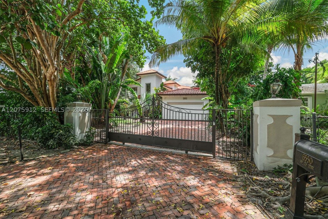 House in Miami, Florida, United States 2 - 18710143