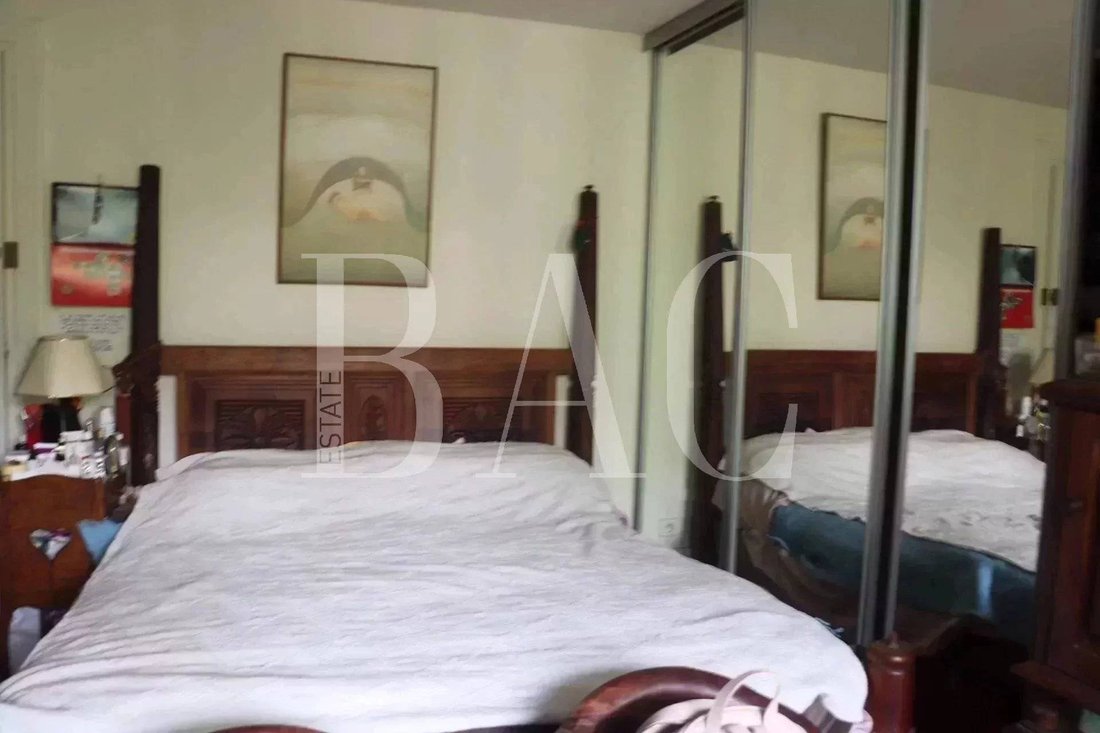 Apartment in Grange Aux Belles-Terrage, Paris 10e Arrondissement, Paris 4 - 15622574