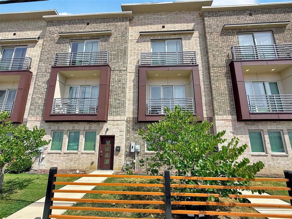 Fort Worth, Texas, United States 3 - 18711572