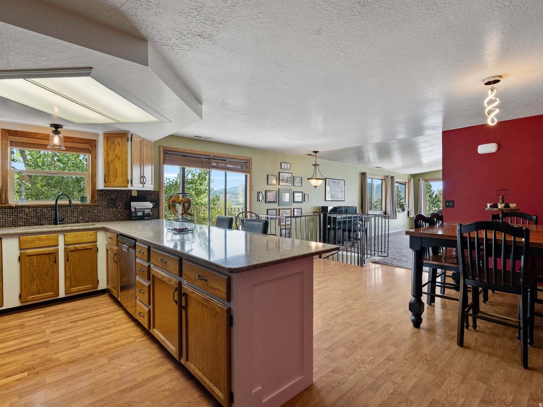 House in Huntsville, Utah, United States 5 - 18705818