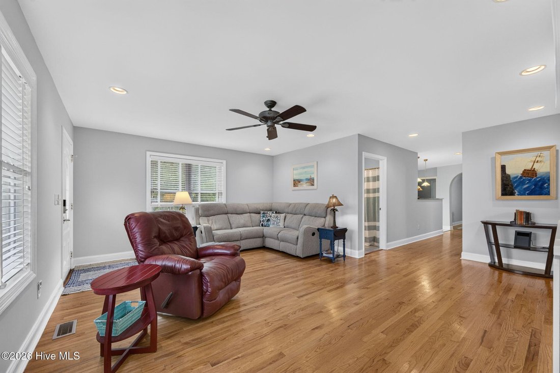House in Oak Island, North Carolina, United States 3 - 18706104
