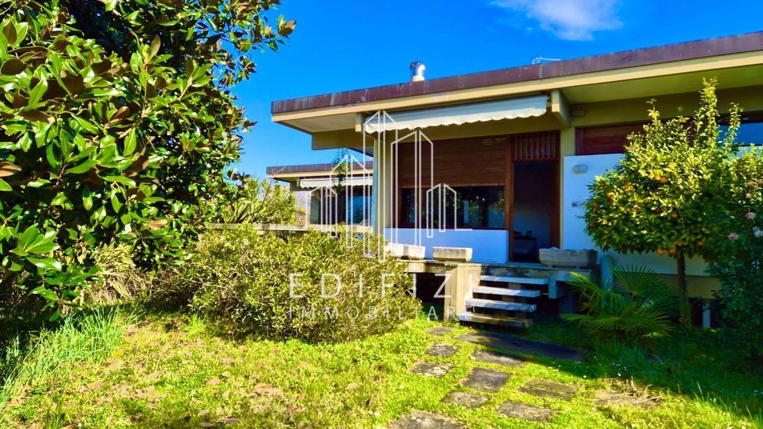 Villa in Fiumetto, Pietrasanta, Italy 1 - 18706930
