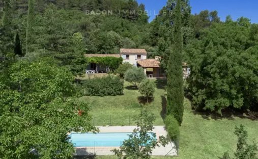 Casa en Ménerbes, Provenza-Alpes-Costa Azul, Francia 1