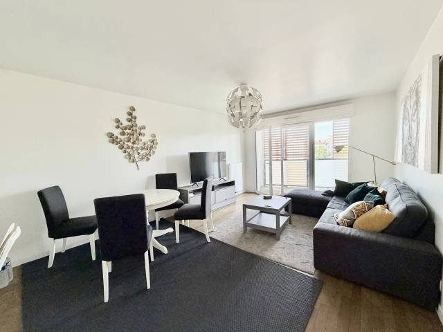 Apartment in Voltaire-Grésillons, Asnières-sur-Seine, France 2 - 18008848