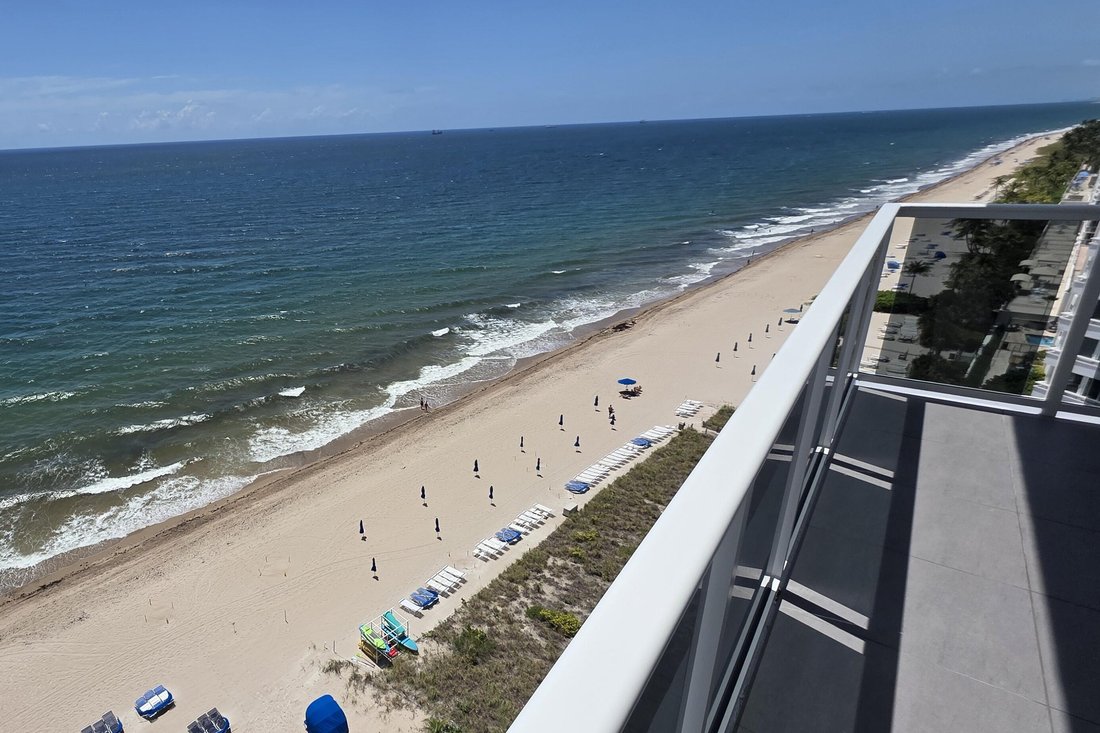 Condo in Fort Lauderdale, Florida, United States 3 - 18713106