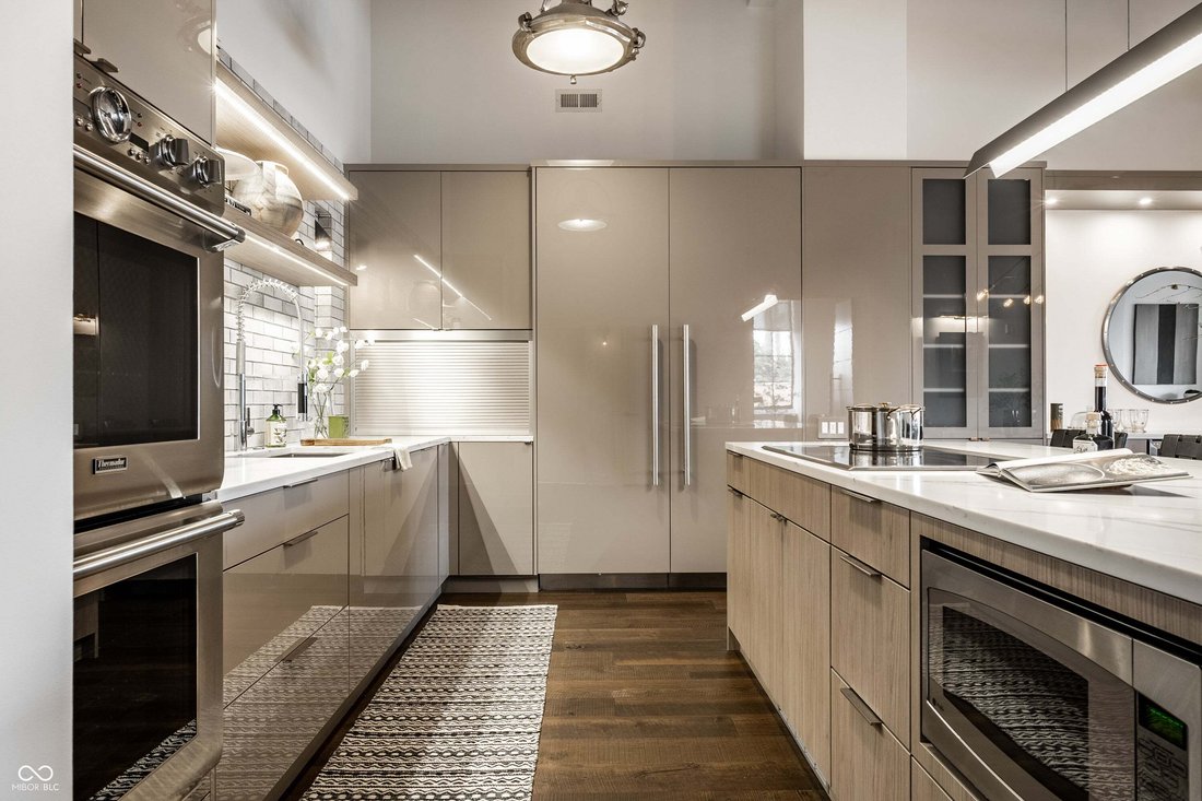 Condo in Indianapolis, Indiana, United States 3 - 18703281