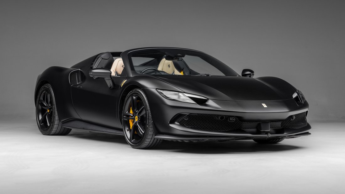Cabriolet in Sunningdale, United Kingdom 1 - 16028133