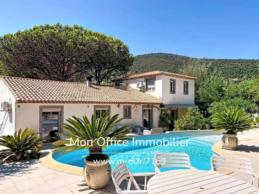 House in La Croix-Valmer, Provence-Alpes-Côte d'Azur, France 1 - 18710353