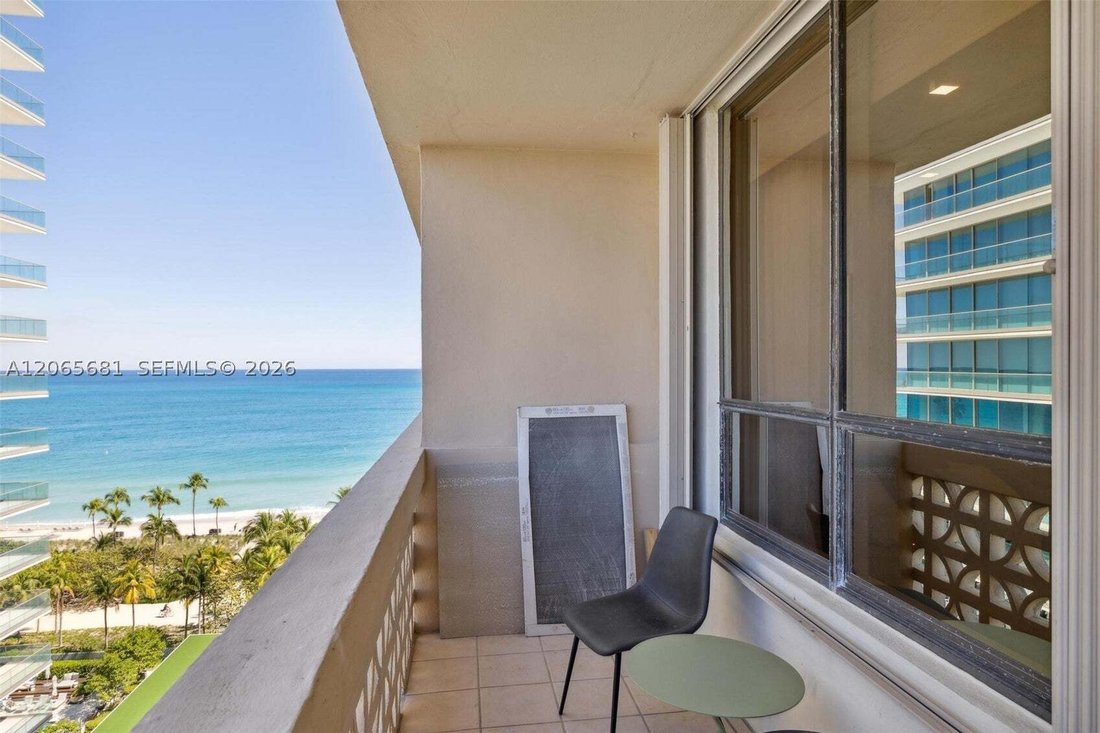 Condo in Bal Harbour, Florida, United States 2 - 18713104