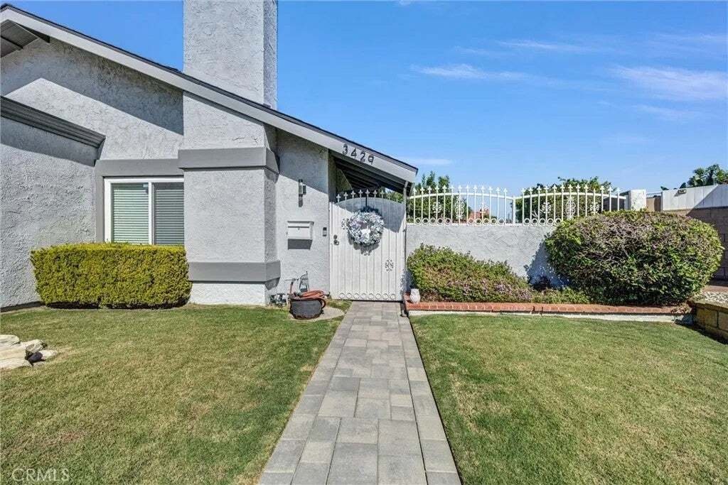 House in Santa Ana, California, United States 3 - 18705840