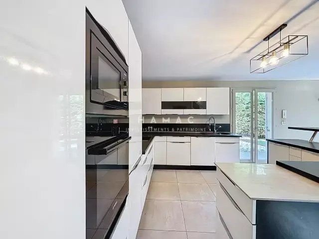 House in Écully, Auvergne-Rhône-Alpes, France 2 - 16461283