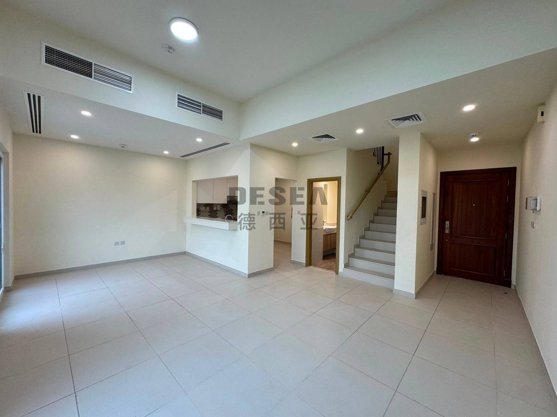 Villa in Wadi Al Safa 5, Wadi Al Safa, Dubai 2 - 18703432