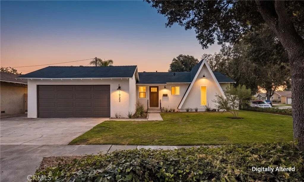 House in Santa Ana, California, United States 1 - 18703272