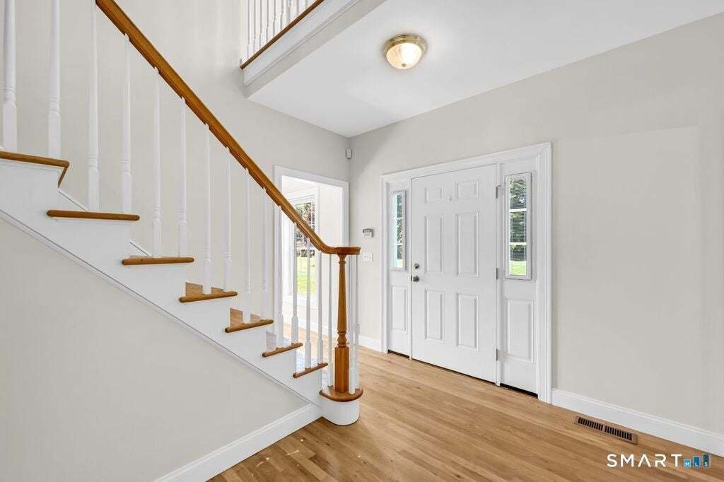 House in Woodbury, Connecticut, United States 3 - 18705174