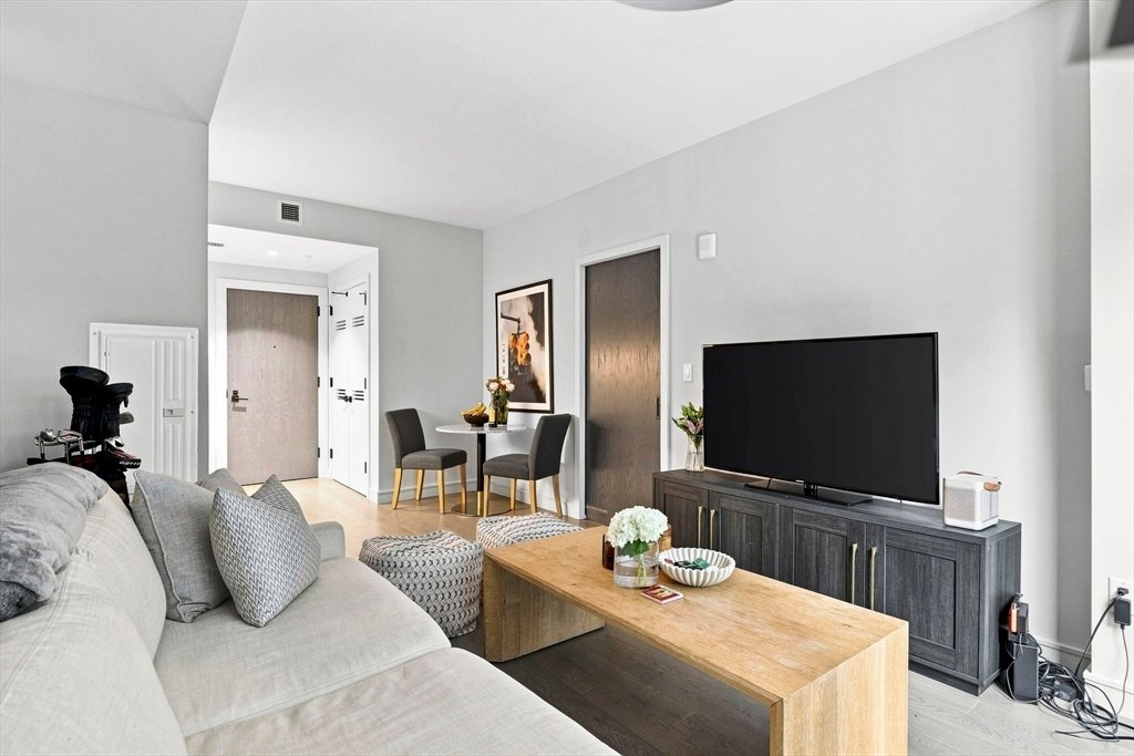 Condo in Boston, Massachusetts, United States 4 - 18706876