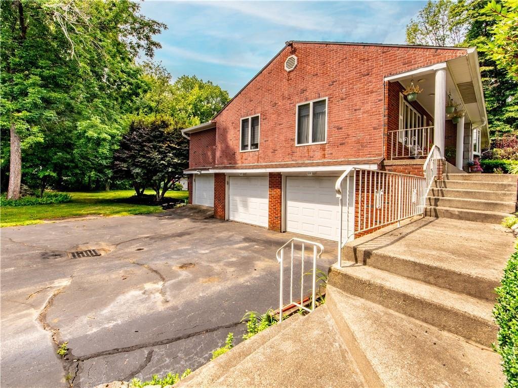 House in Lincoln, RI, United States 3 - 18710349