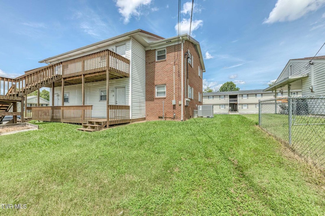 Kingsport, Tennessee, United States 2 - 18702885