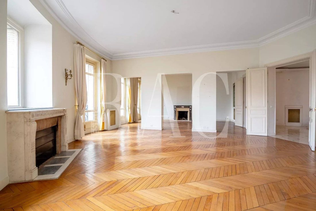 Apartment in Porte Dauphine, Paris 16e Arrondissement, Paris 4 - 15622523