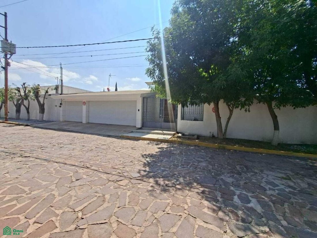 Casa en Bosques la Florida, San Luis Potosí, México 5 - 18703195