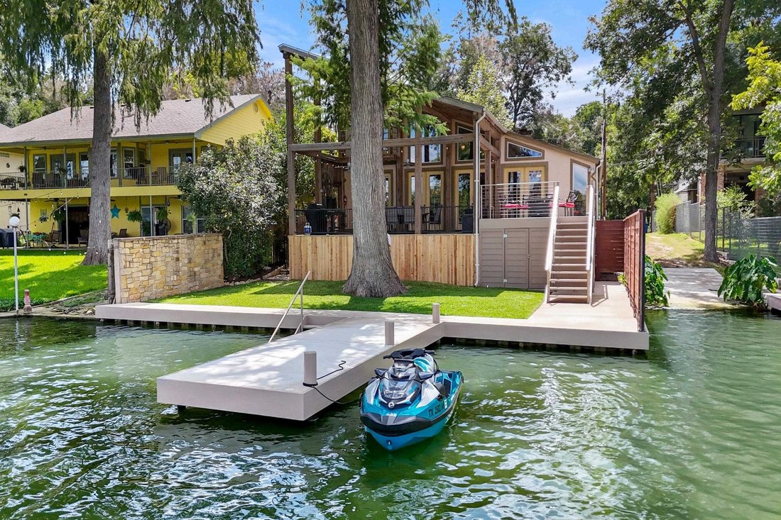 House in New Braunfels, Texas, United States 1 - 18706490