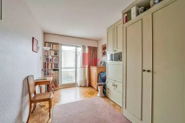 Apartment in Espaces Jeunes, Issy-les-Moulineaux, France 5 - 16784753