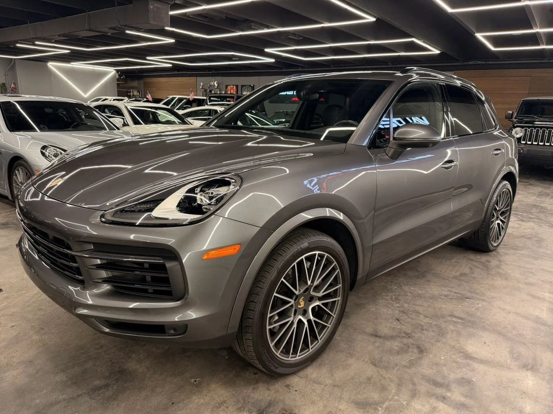 Suv in Pompano Beach, FL, United States 2 - 18709520