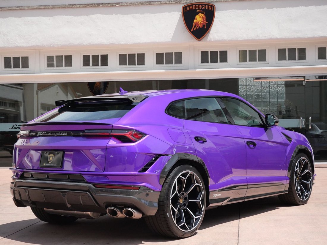 Suv in Beverly Hills, CA, United States 3 - 18714099