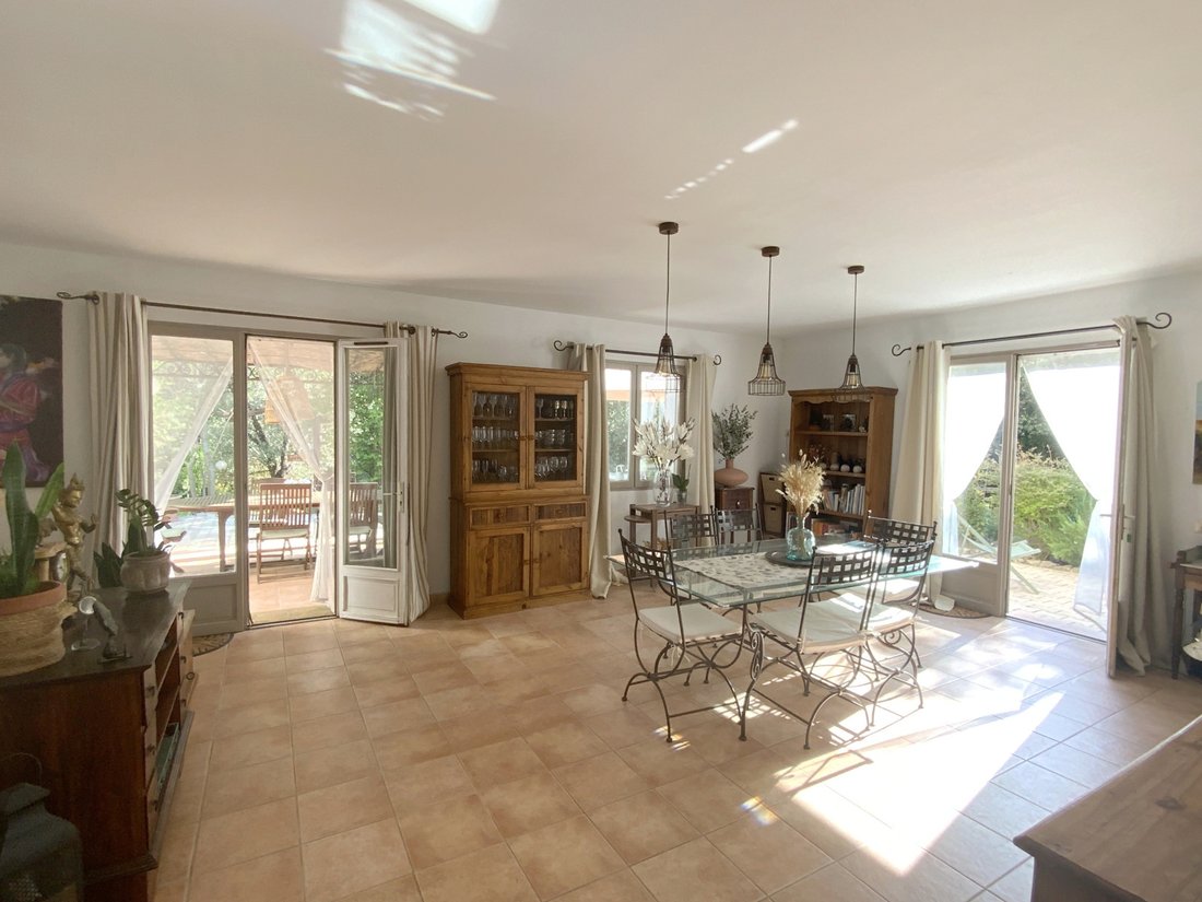 Casa en Uzès, Occitania, Francia 3 - 18710657