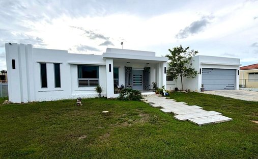House in Aguacate, Puerto Rico 1