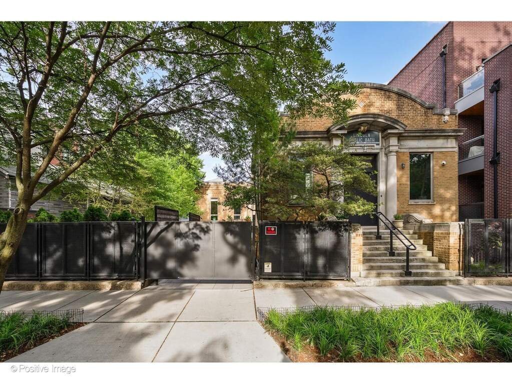 House in Chicago, Illinois, United States 3 - 18708312