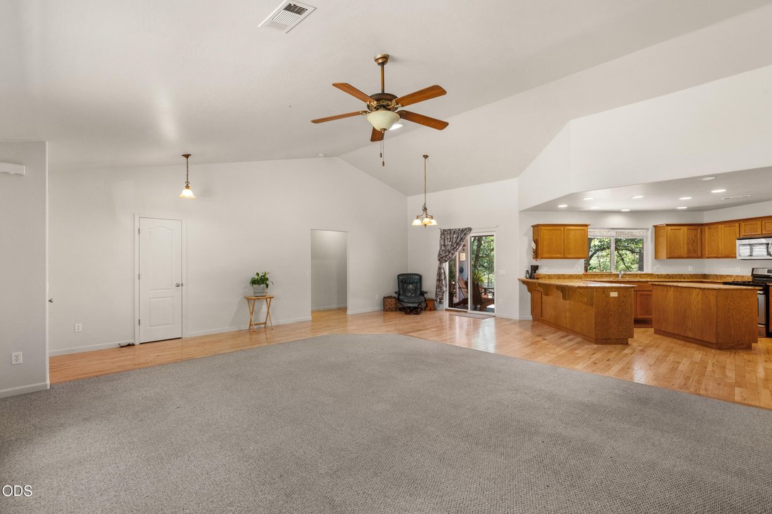 House in Grants Pass, Oregon, United States 4 - 18705113