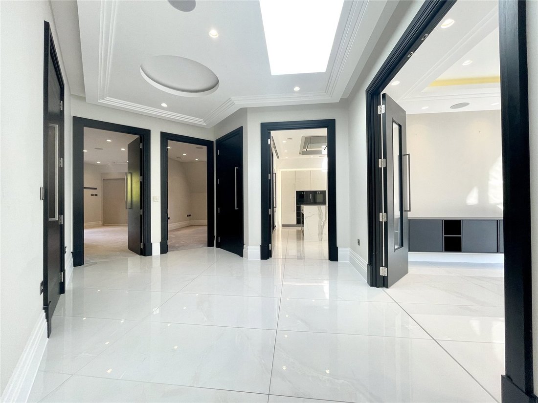 Apartment in Ferney Hill, Enfield, England 4 - 18705545
