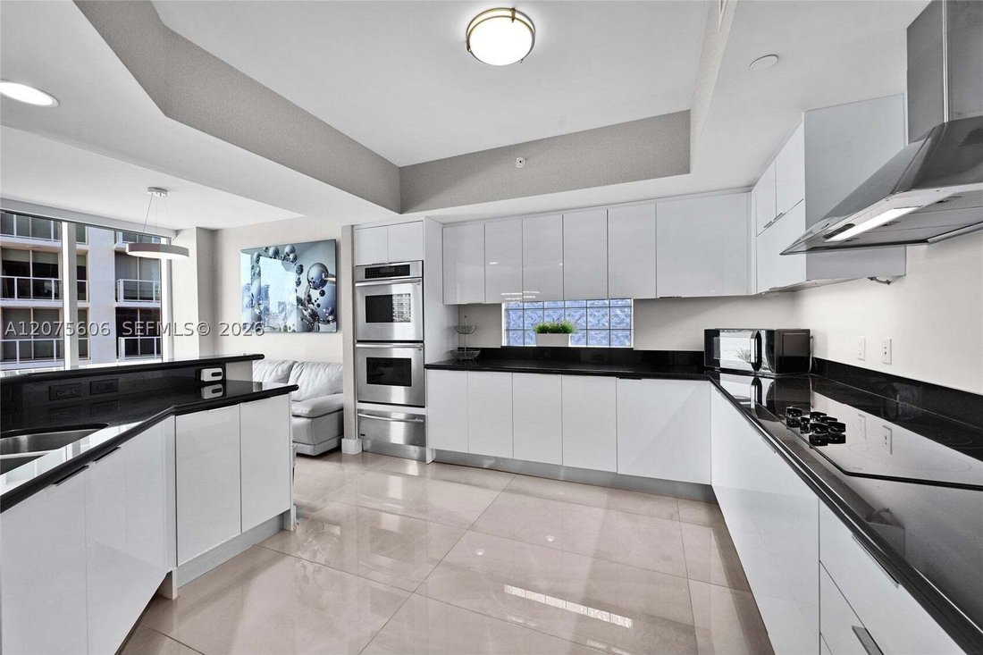 Condo in Golden Beach, Florida, United States 4 - 18706013