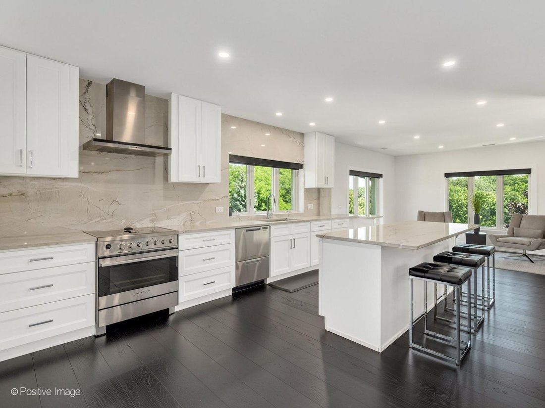 Condo in Oak Brook, Illinois, United States 3 - 18710192