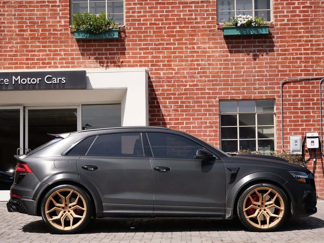 Suv in Beverly Hills, CA, United States 4 - 18709246