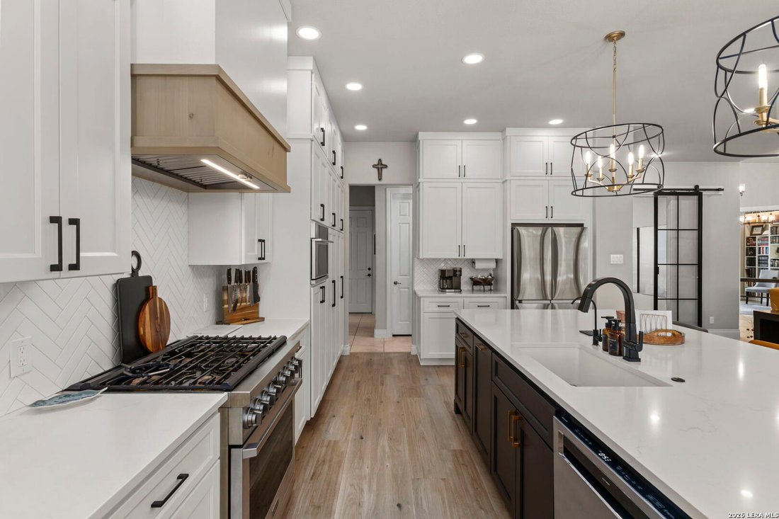 House in Helotes, Texas, United States 2 - 18708818