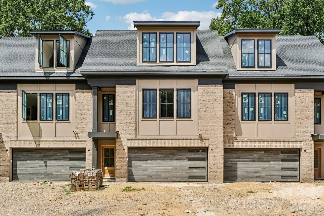 Townhouse in Charlotte, North Carolina, United States 2 - 18713966