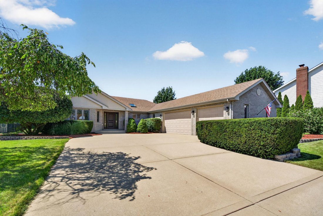 House in New Lenox, Illinois, United States 1 - 18706283