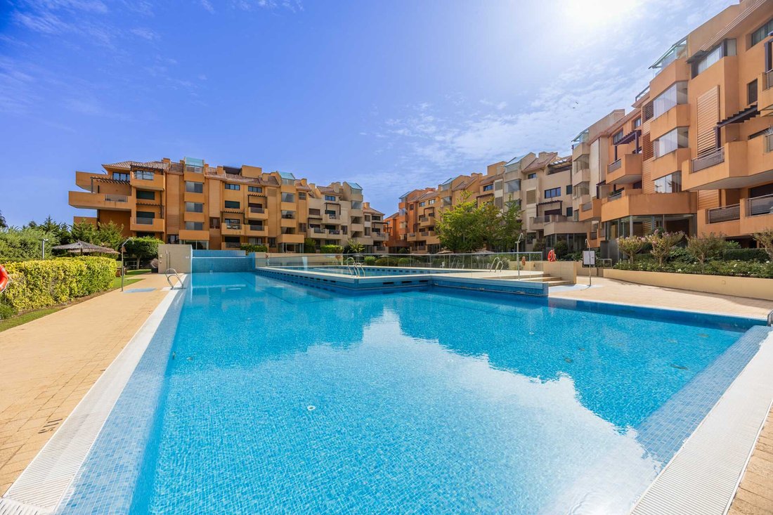 House in Sotogrande, San Roque, Andalusia 2 - 18712534