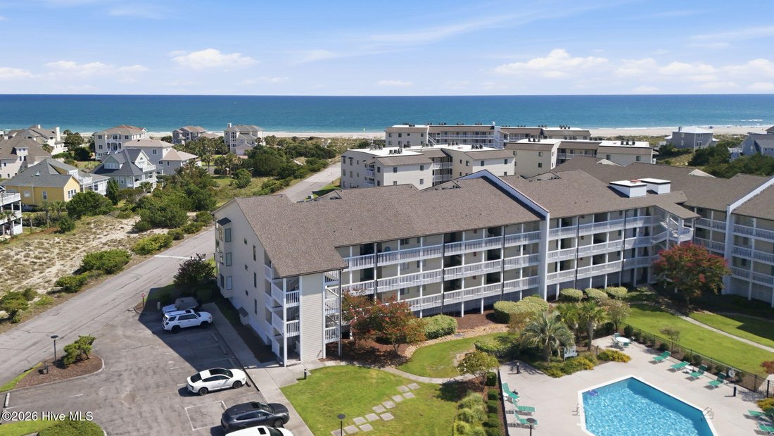 Condo in Emerald Isle, North Carolina, United States 1 - 18706111