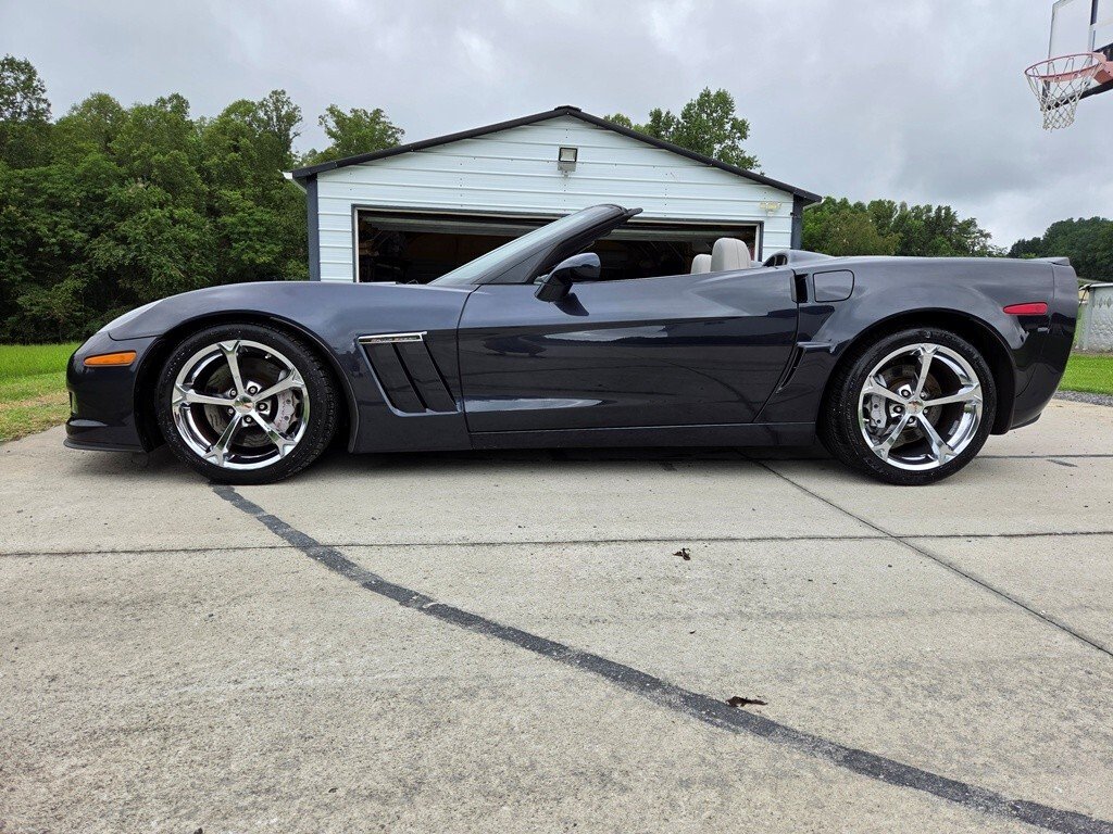 Chevrolet Corvette in Mount Airy, NC, United States 1 - 18711227