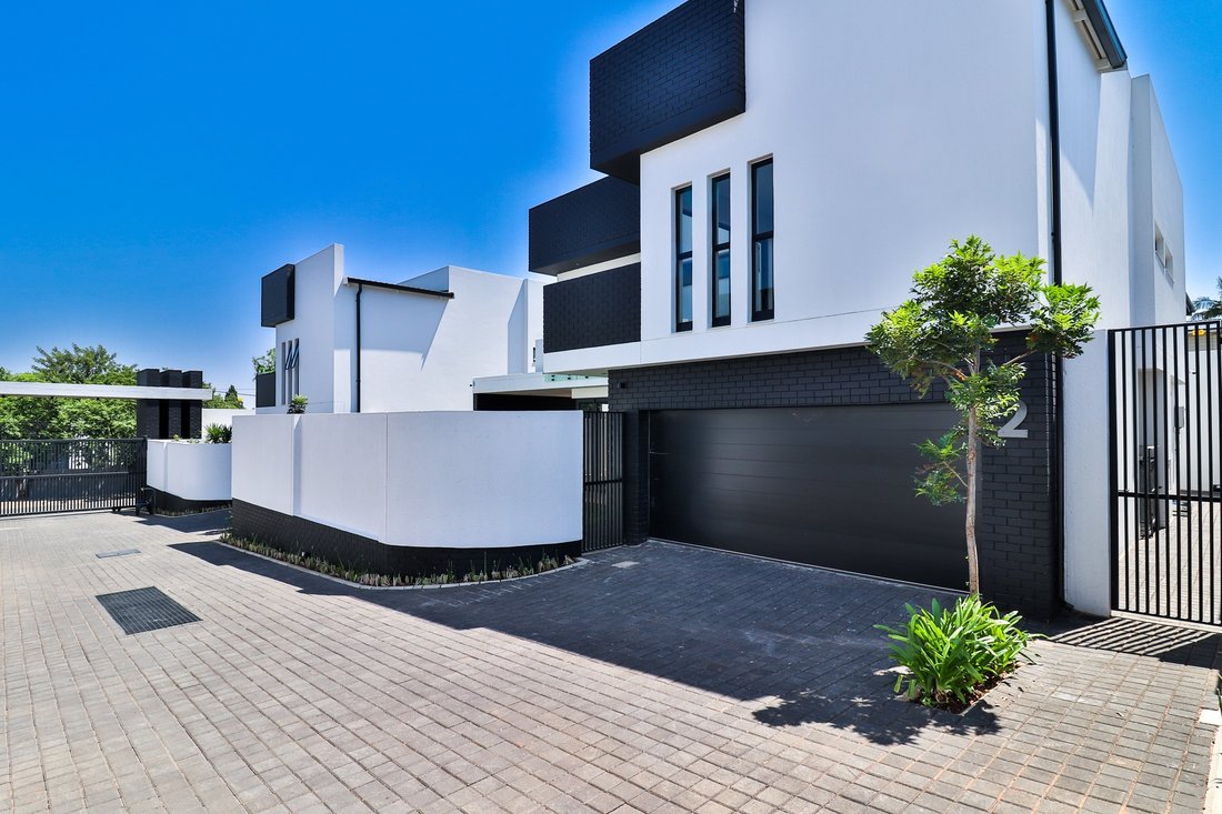 Country House in Benmore Gardens, Gauteng, South Africa 2 - 18704607