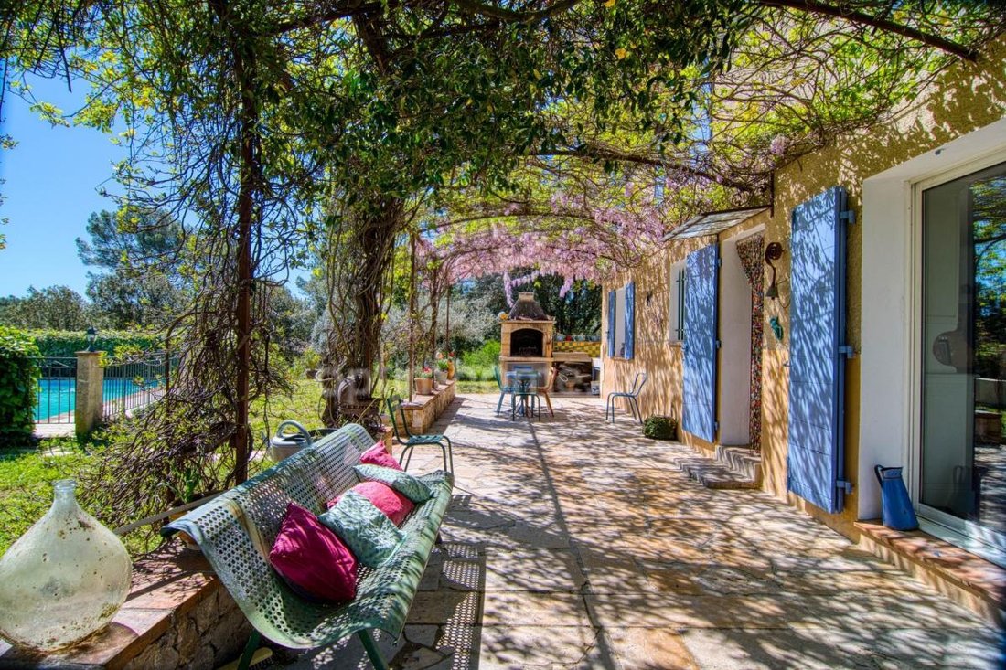 Villa in Cotignac, Provence-Alpes-Côte d'Azur, France 1 - 18707129