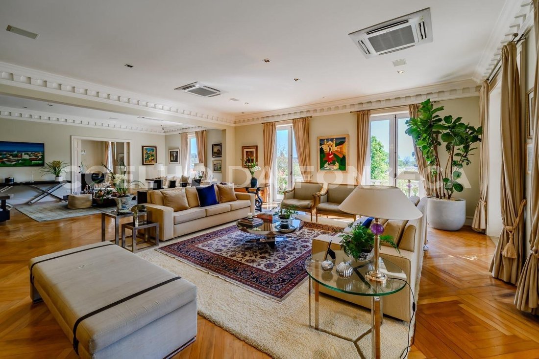Condo in São Paulo, State of São Paulo, Brazil 1 - 18712739