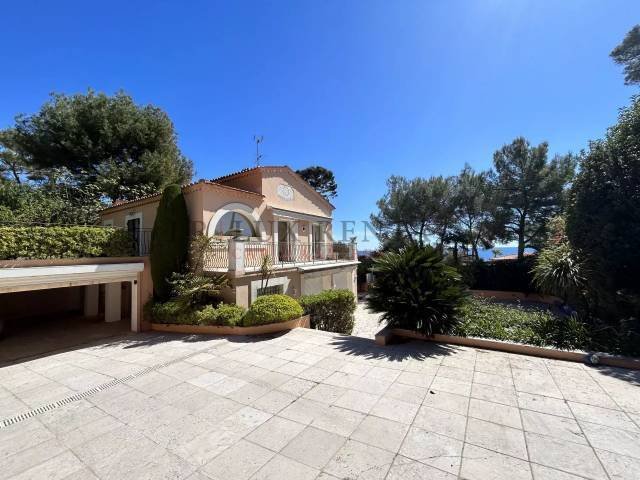 Villa in Fontmerle, Antibes, France 1 - 15936073