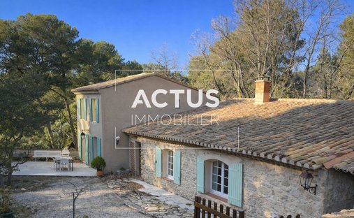 Casa en Le Vallon-La Croix Blanche-Basses Viougues-Coustelade, Salon-de-Provence, Francia 1