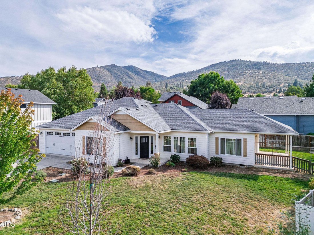 House in Talent, Oregon, United States 2 - 18709945