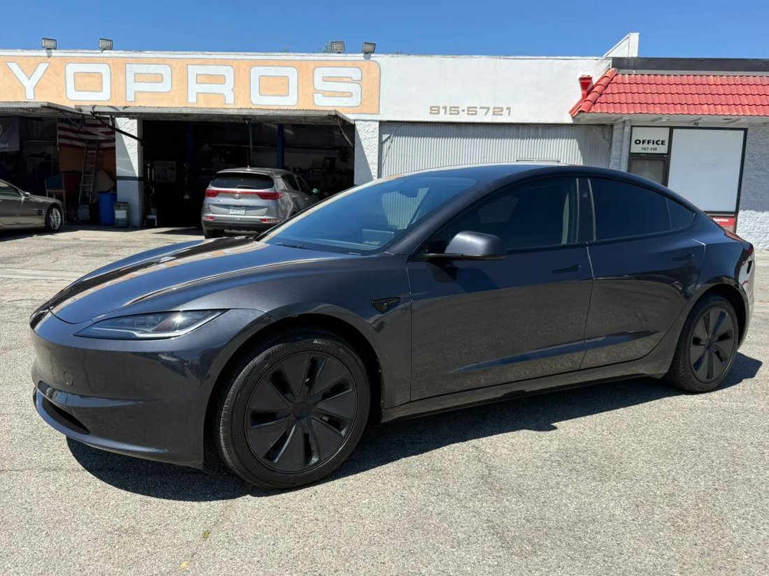 Sedan in Azusa, CA, United States 3 - 18713504
