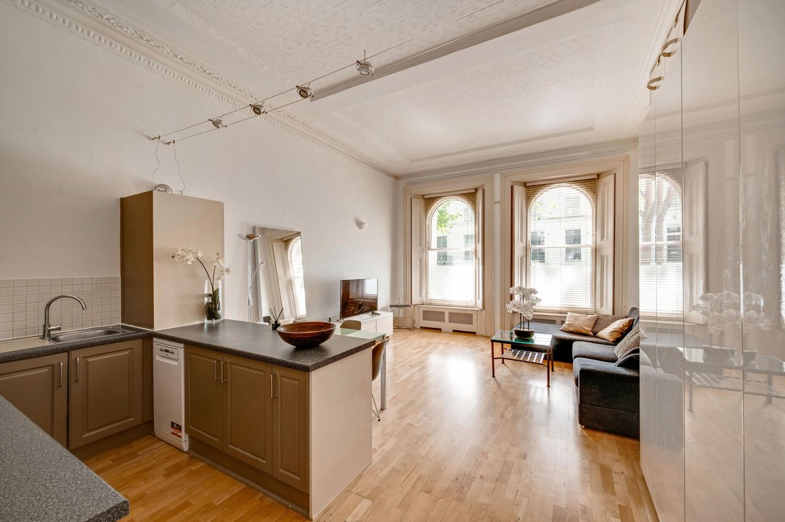 Apartment in Hyde Park, Westminster, England 1 - 18705397